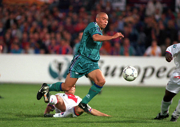 مهاجم برزیلی سابق بارسلونا - پاری سن ژرمن - Ronaldo 
