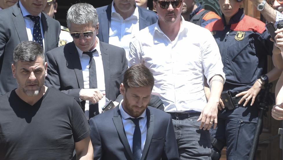 مهاجم آرژانتینی بارسلونا - پدر مسی - دادگاه مسی