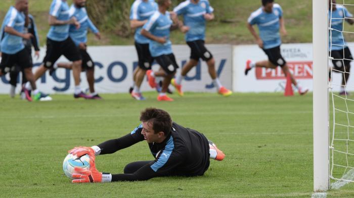 اروگوئه - تیم ملی اروگوئه - دروازه بان گالاتاسارای