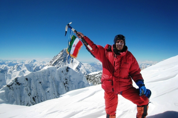 کوهنورد-پرافتخارترین هیمالیانورد ایران