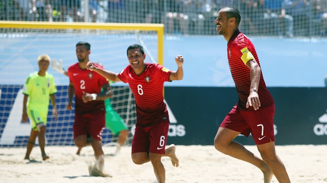 جام جهانی فوتبال ساحلی 2015؛ نتایج روز اول؛ پیروزی تیم میزبان و برد پرگل ایتالیا