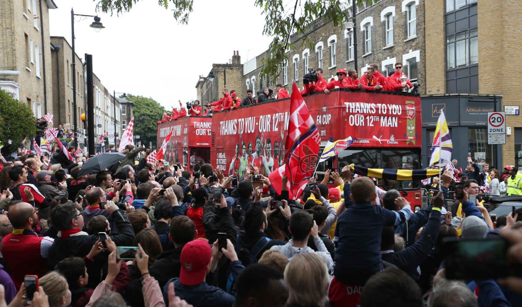 عکس روز؛ جشن قهرمانی جام حذفی آرسنال، در سطح شهر لندن