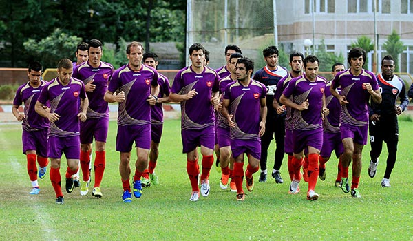 با هدف شرکت در جشن قهرمانی؛ پرسپولیس با 23 بازیکن راهی اهواز شد