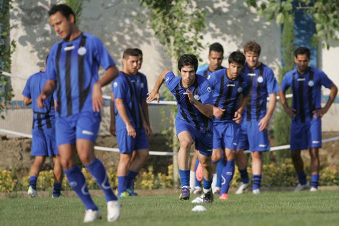 شکست استقلال مقابل تیم ملی جوانان،  آبی‌ها چهارتایی شدند