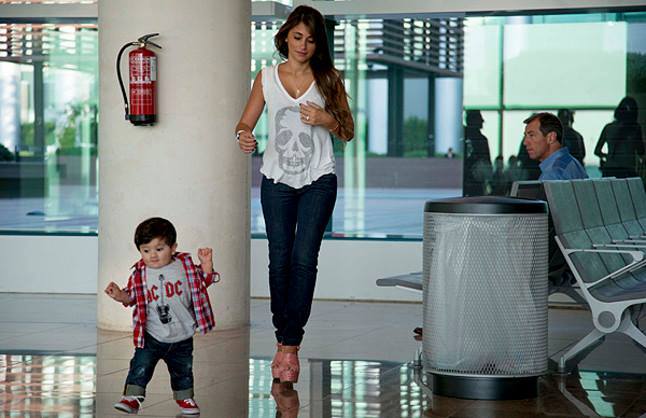 تیاگو و مامانش2