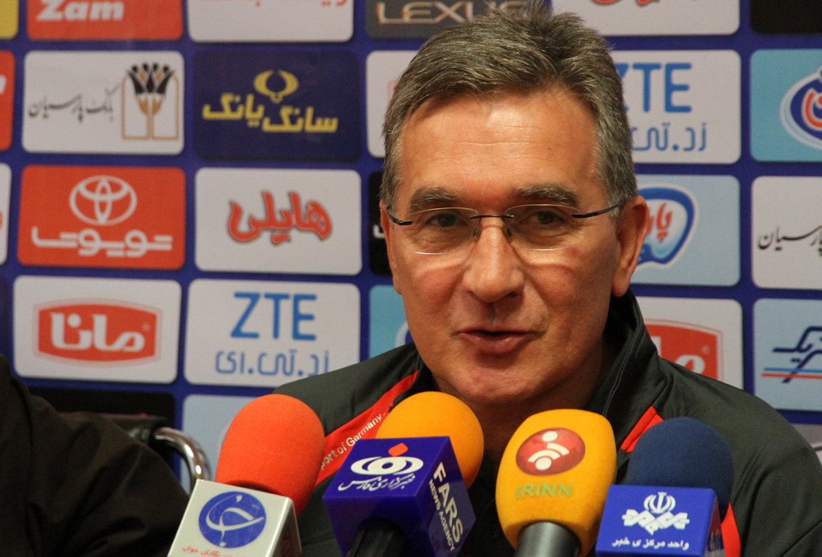 برانکو: هنوز روی حرفم هستم؛ پرسپولیس برای قهرمانی می‌جنگد