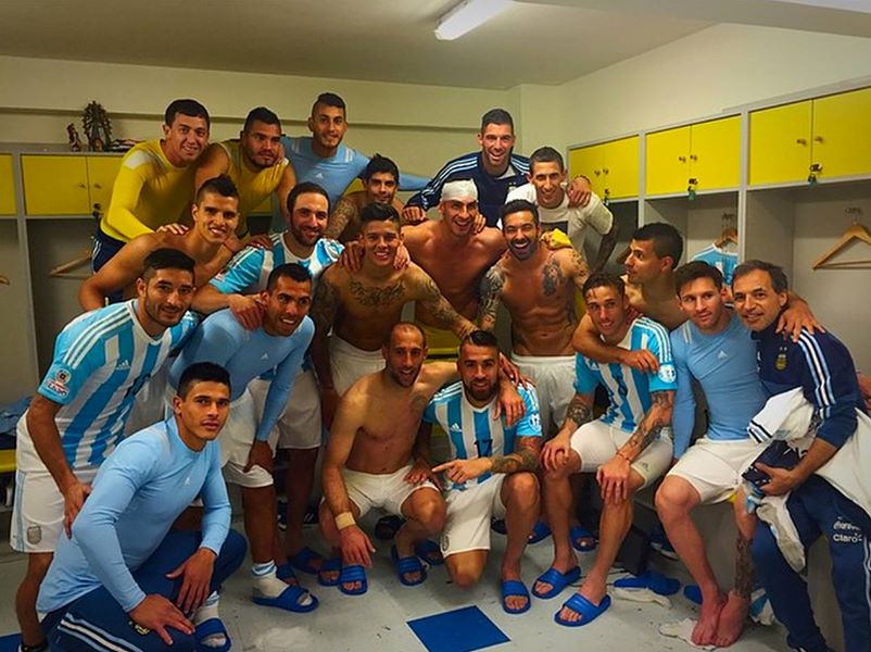 عکس روز: خوشحالی بازیکنان آرژانتین در رختکن پس از صعود به فینال کوپا آمریکا