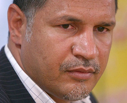 دایی: مگر شما داروغه محل هستید؟؛ برای این فوتبال متاسفم که یک برنامه و یک کافی‌شاپی به آن خط می‌دهند