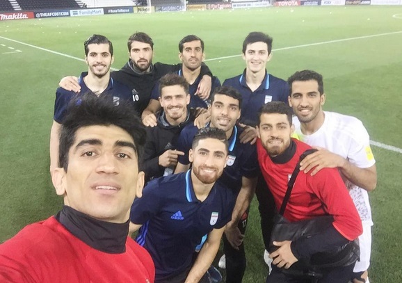 سلفی ملی پوشان پس از پیروزی مقابل قطر