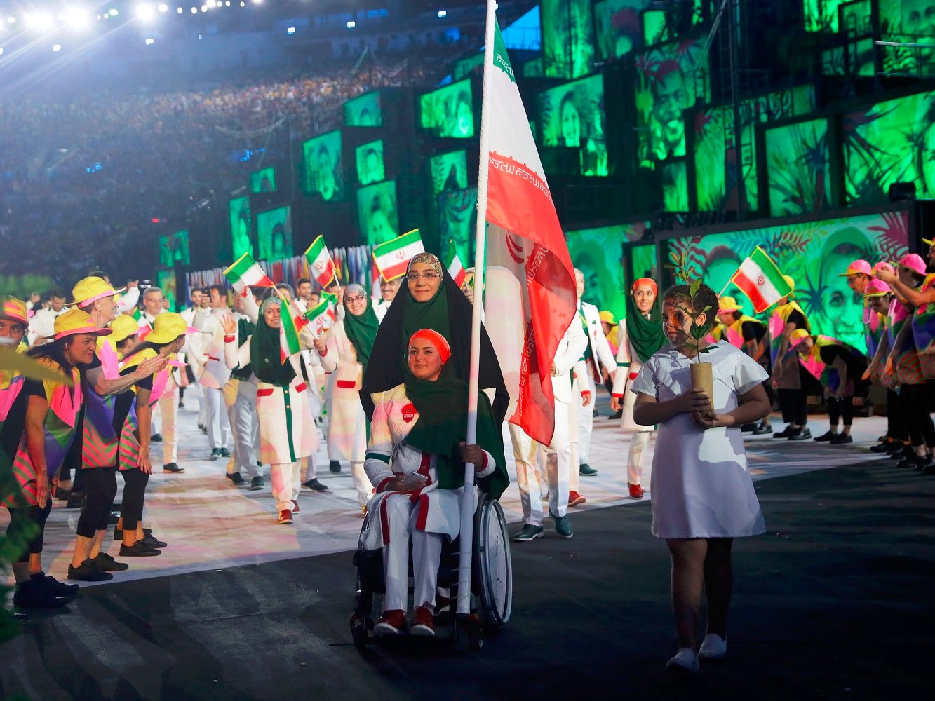 المپیک 2016 ریو؛ واکنش رسانه های خارجی به حضور زهرا نعمتی به عنوان پرچمدار کاروان ورزشی ایران