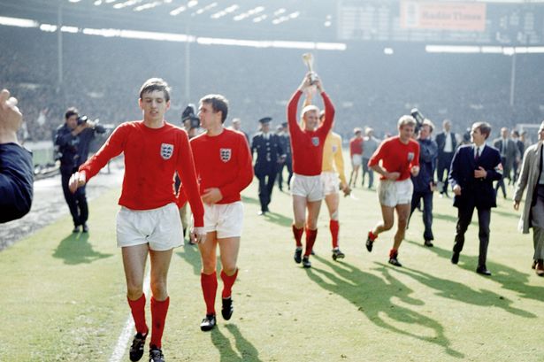 کمپینی برای اعطای عنوان شوالیه به قهرمانان انگلستان در جام جهانی 1966