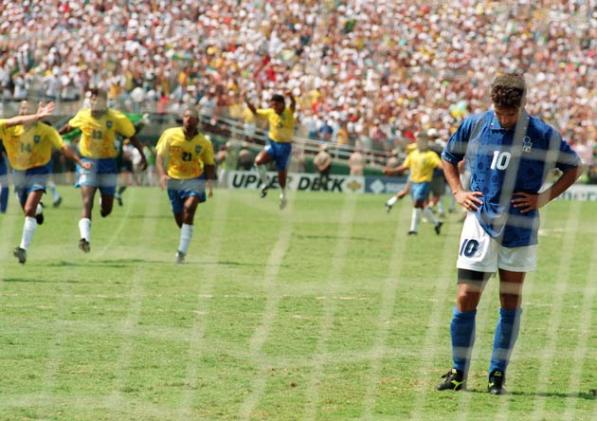 لحظات به یادماندنی جام‌های جهانی؛ پنالتی از دست رفتـه باجو 1994