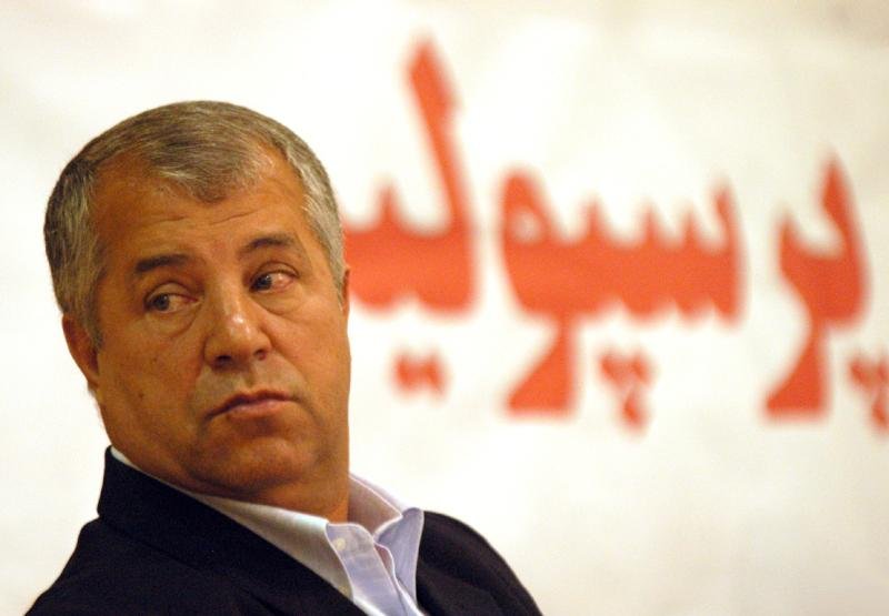 علی پروین از بیمارستان مرخص شد