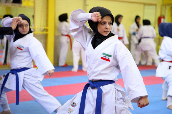 مربی تیم ملی کاراته بانوان : برای اولین بار با حجاب اسلامی در مسابقات جهانی حضور خواهیم داشت 