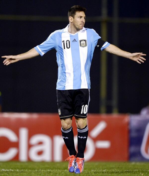 رئيس فدراسیون فوتبال آرژانتین: دعوت نکردن بازیکنان اصلی ظلم به سایر تیم هاست