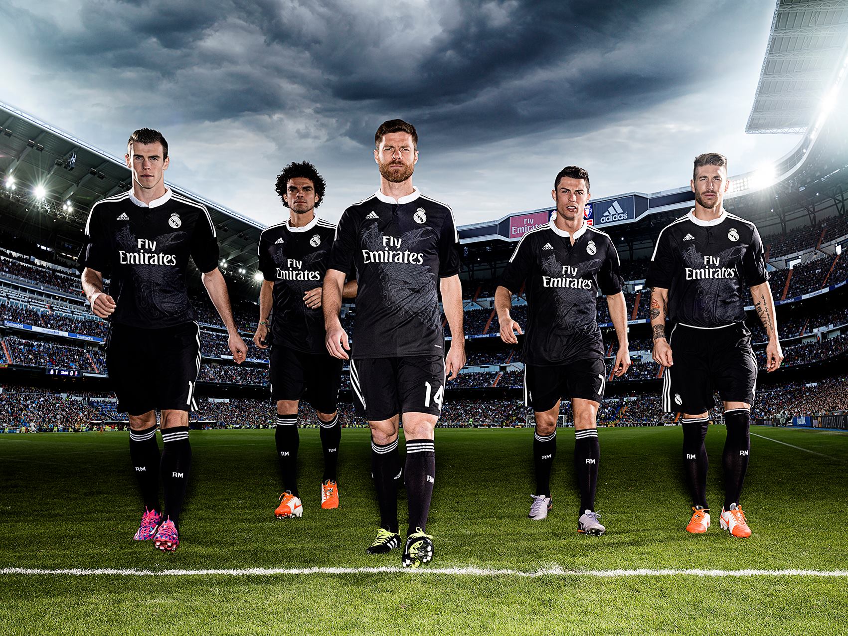 گزارش تصویری؛ مراسم معارفه پیراهن های سوم رئال مادرید برای فصل 15-2014
