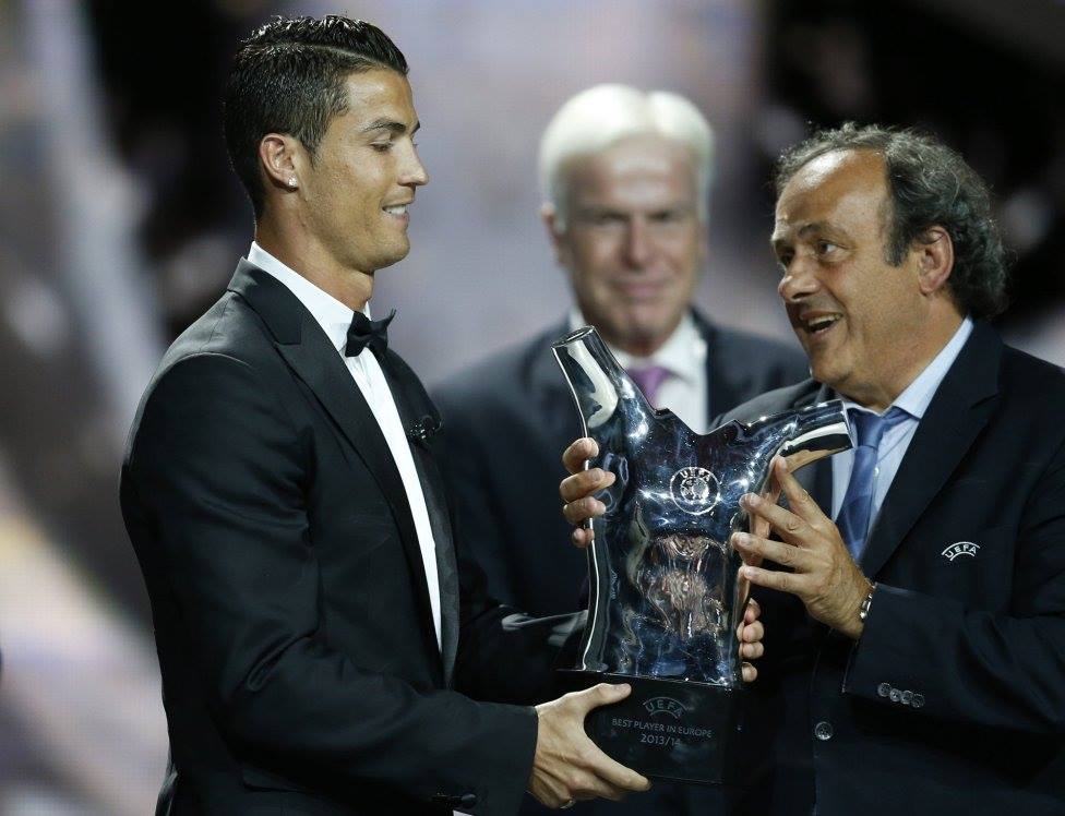 گزارش تصویری؛ دریافت جایزه بهترین بازیکن سال اروپا توسط کریستیانو رونالدو