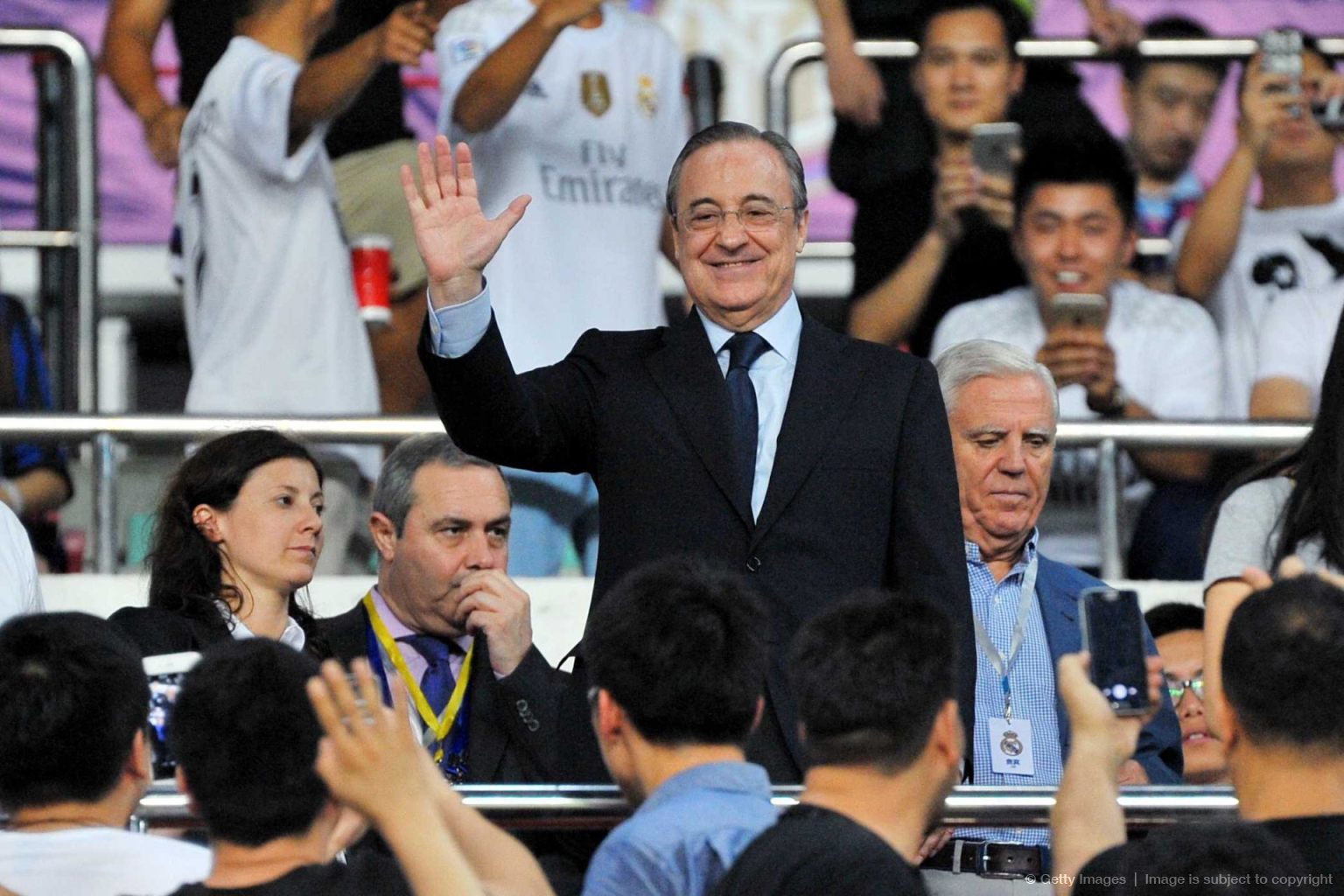 رئیس سابق باشگاه بارسلونا: پرز به عنوان رئیس باشگاه صفر است