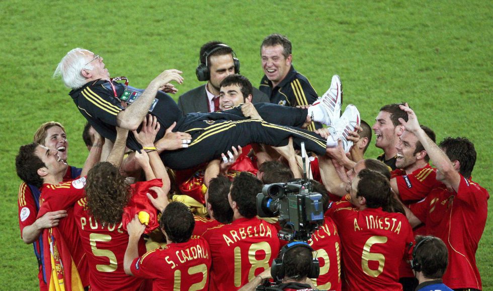 واکنش بازیکنان تیم ملی اسپانیا به خبر درگذشت آراگونس؛ با چه خاطراتی ما را ترک کردی!