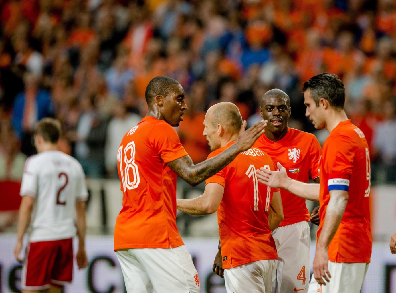 هلند 2 - 0 ولز؛ پیروزی شاگردان فن خال با درخشش روبن