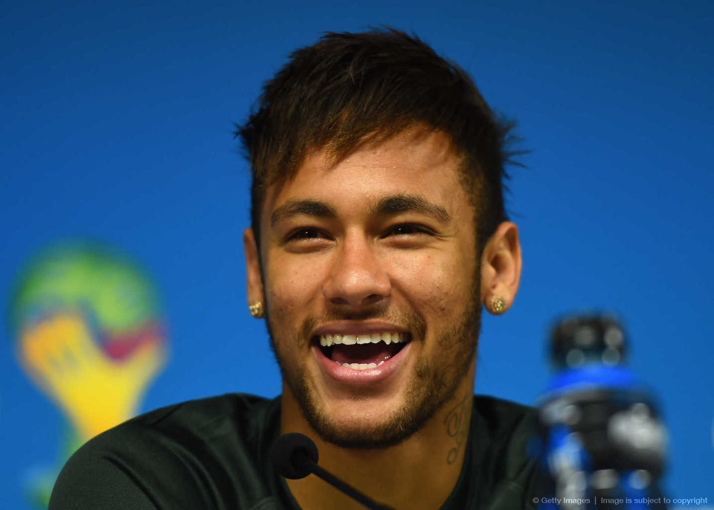Neymar jr smiling