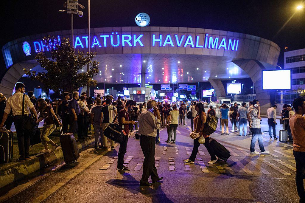 یوفا: برای قربانیان فرودگاه  آتاتورک استانبول یک دقیقه سکوت نخواهیم داشت