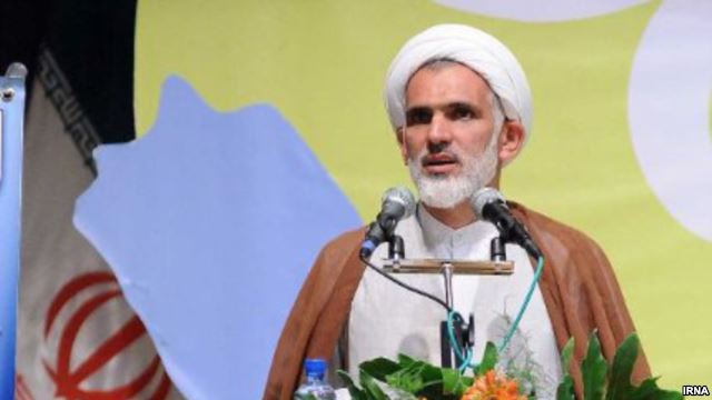 علیپور: مقامات مجموعه ورزشی یادگار امام تبریز پاسخگو باشند؛ کار گوینده ورزشگاه غیرمسئولانه بود