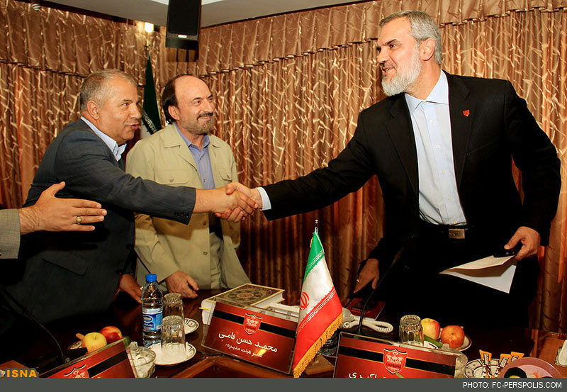 حاشیه دیدار استقلال ایران - بوریرام تایلند