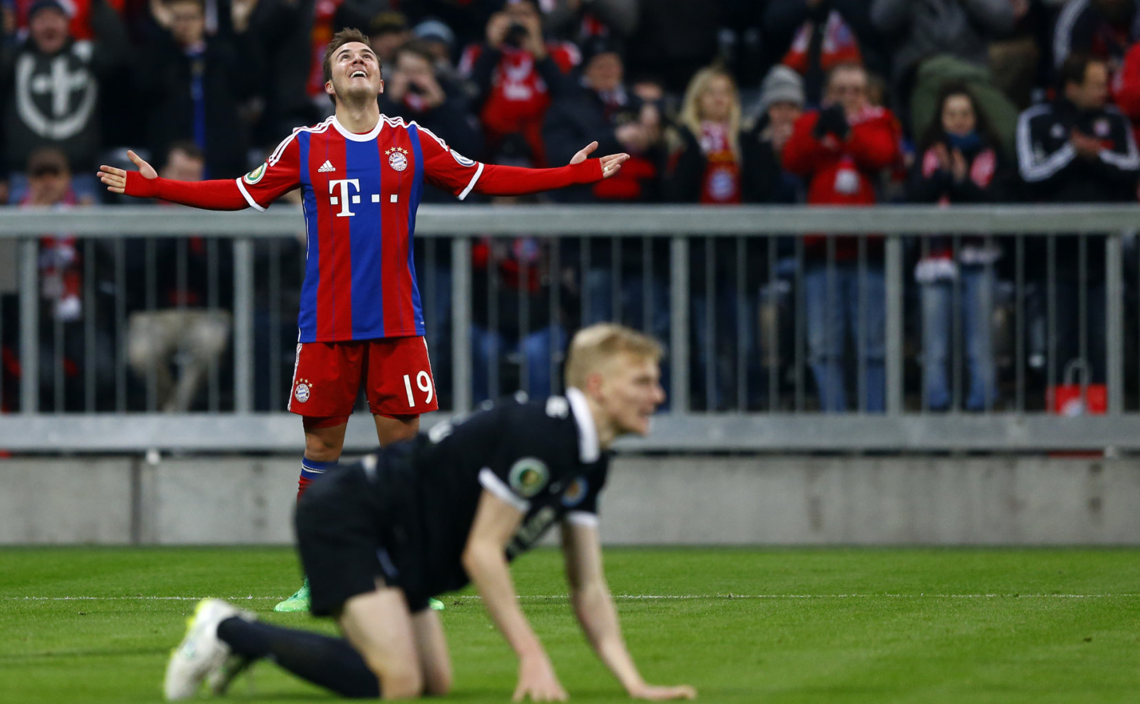 گزارش تصویری بایرن مونیخ 2-0 برانشوایگ