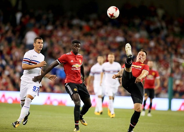 Phil Jones - Manchester United - Sampdoria - سمپدوریا - فیل جونز