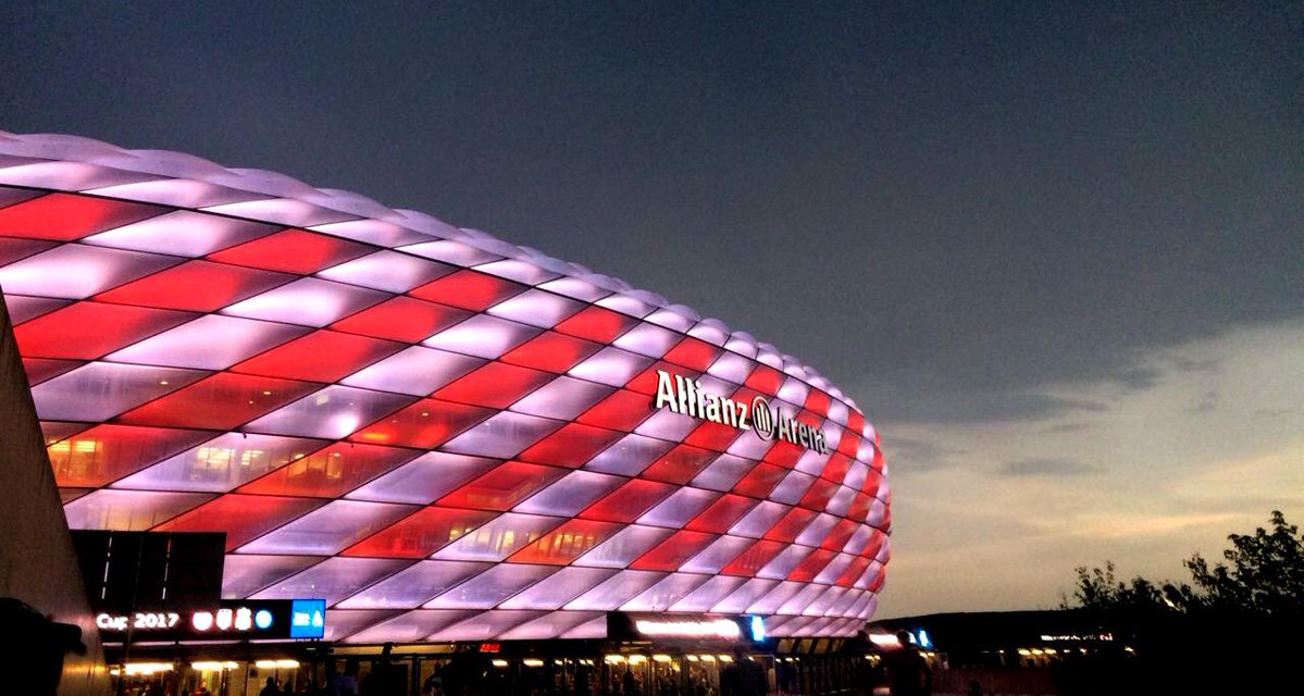 Allianz Arena - بایرن مونیخ