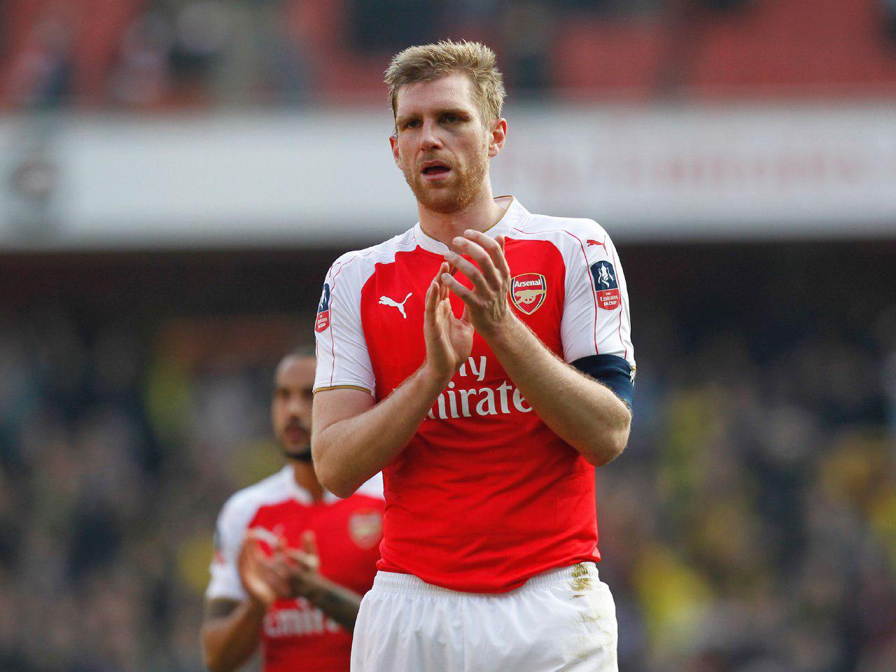 per mertesacker - Arsenal 0  - آرسنال