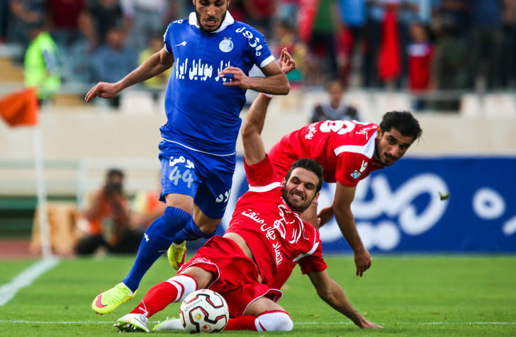 نوراللهی: با کتف پاره بازی کردم چون پرسپولیس به من احتیاج داشت