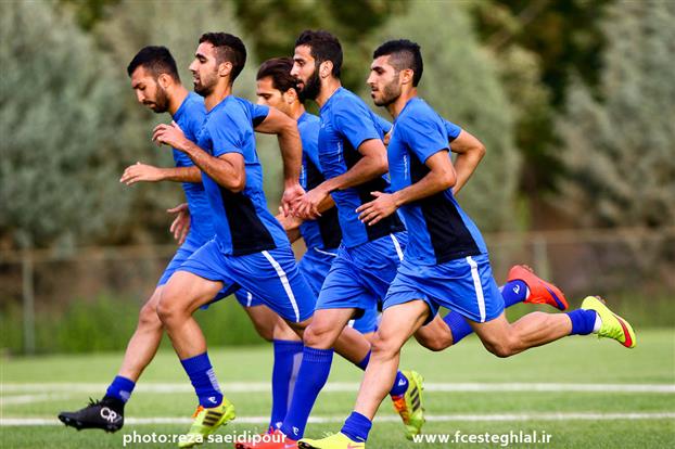 استقلال 3 - 0 بهمن؛ درخشش شهباززاده در روز رونمایی از استقلال 94