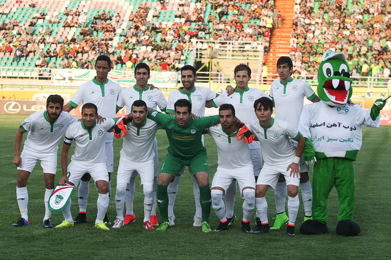 مربی ذوب آهن: زود است در مورد لیگ و مدعیان نظر بدهیم