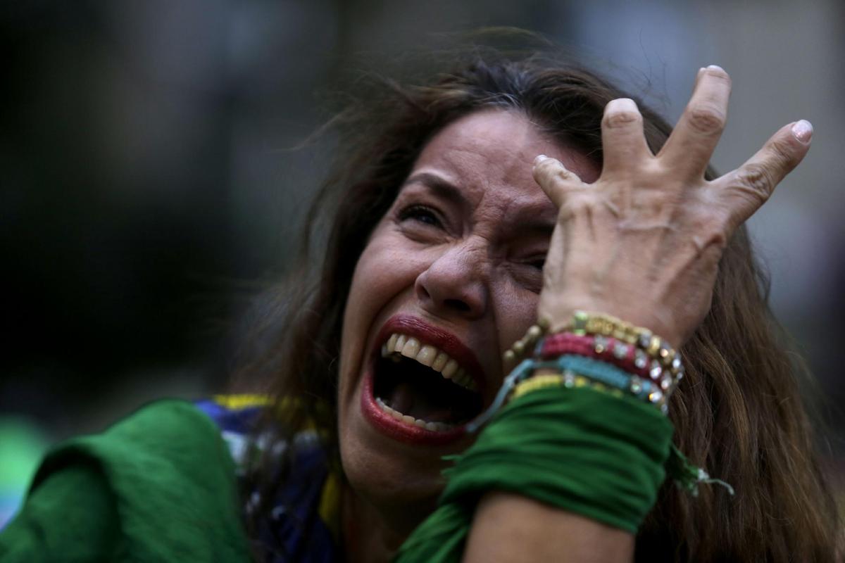 اشک ها، ضجه ها و ناامیدی برزیلی ها (گزارش تصویری)