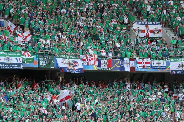 خود کشی یک هوادار ایرلند شمالی پس از بازی با لهستان