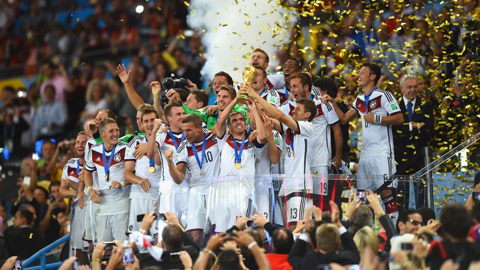 با قهرمانی تیم ملی آلمان در جام جهانی، بایرن مونیخ نیز به رده دوم بهترین های تاریخ باشگاه های جهان رسید 