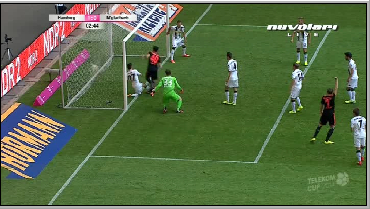 HAM 1-0 M'GD گل هامبورگ توسط ژاسکوئس زوعا از ضربه ی کرنر (1)