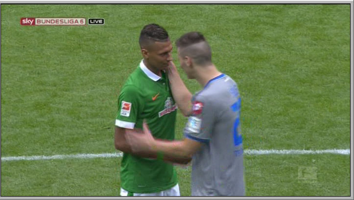 وردربرمن 1-1 هافنهایم. پایان بازی. در حق هر دو تیم ناداوری زیاد شد داور افتضاح بود. خوب بازی کردیم.نیلز پترسن، داوی زلکه، الیا، دی سانتو، کلمنز همشون خوب بودن.