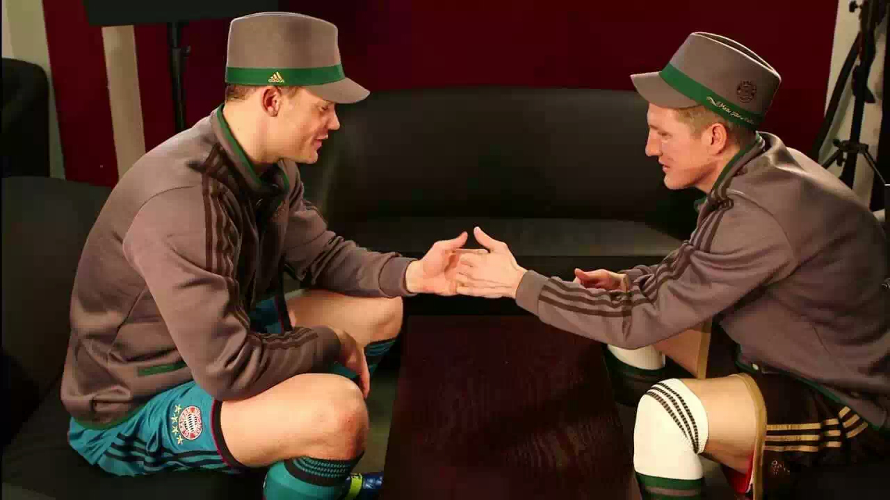 مچ اندازی سنتی در باواریا (Traditional Bavarian Arm wrestling)