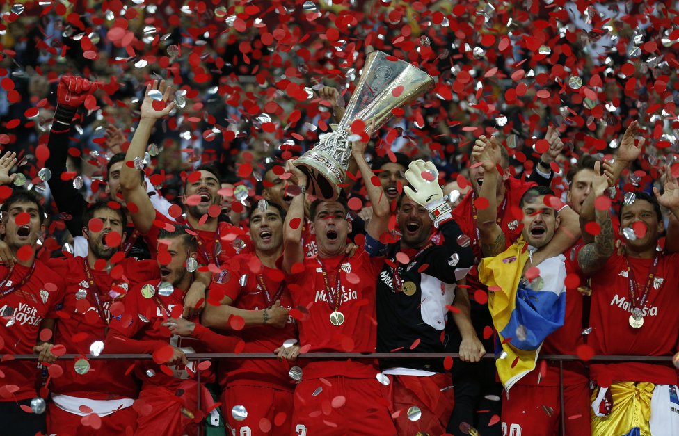 گزارش تصویری: جشن قهرمانی سویا در لیگ اروپا
