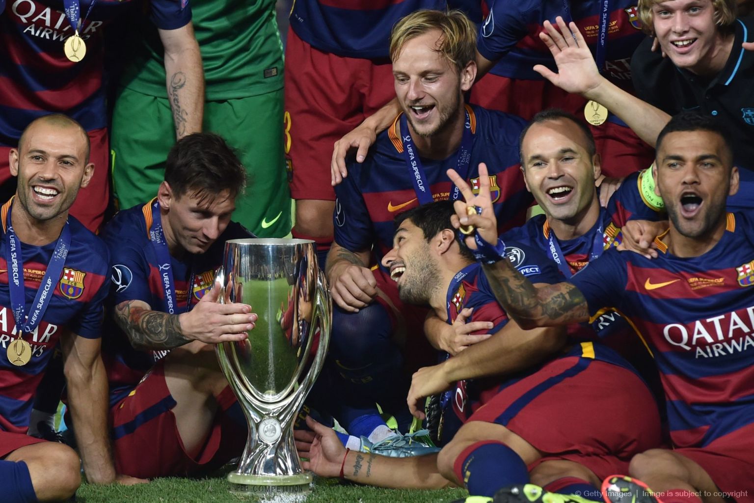 گزارش تصویری: جشن قهرمانی بارسلونا در سوپرکاپ اروپا