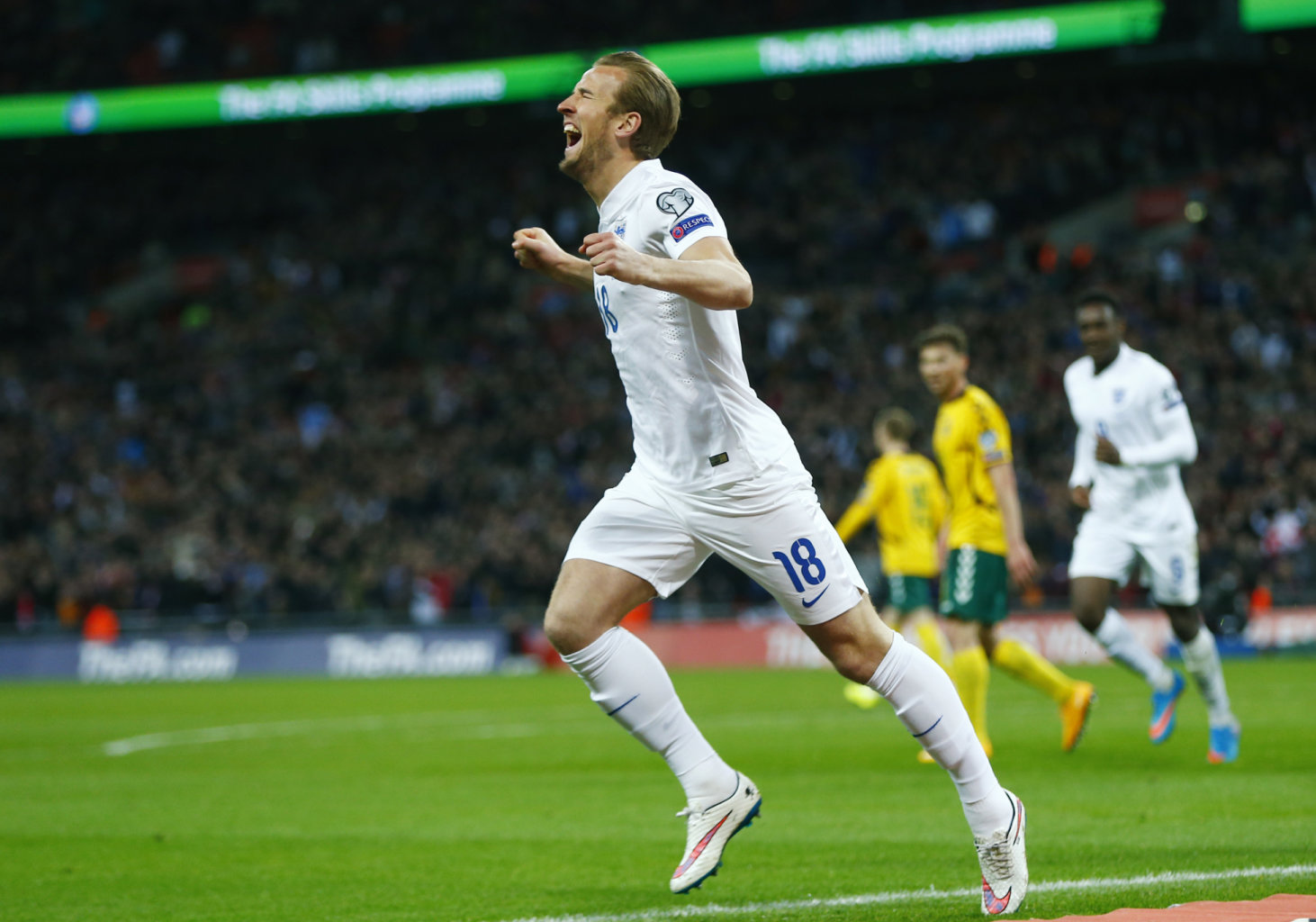 انگلستان 4 - 0 لیتوانی؛ درخشش کاپیتان رونی در شب به یاد ماندنیِ هری کین