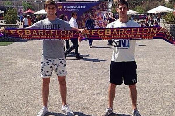 عکس روز: حضور پسر تیتو ویلانوا در مستایا برای حمایت از بارسلونا 