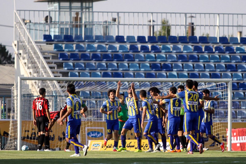 گسترش فولاد 2-0  امید رزکان البرز؛ صعود آسان شاگردان کمالوند 