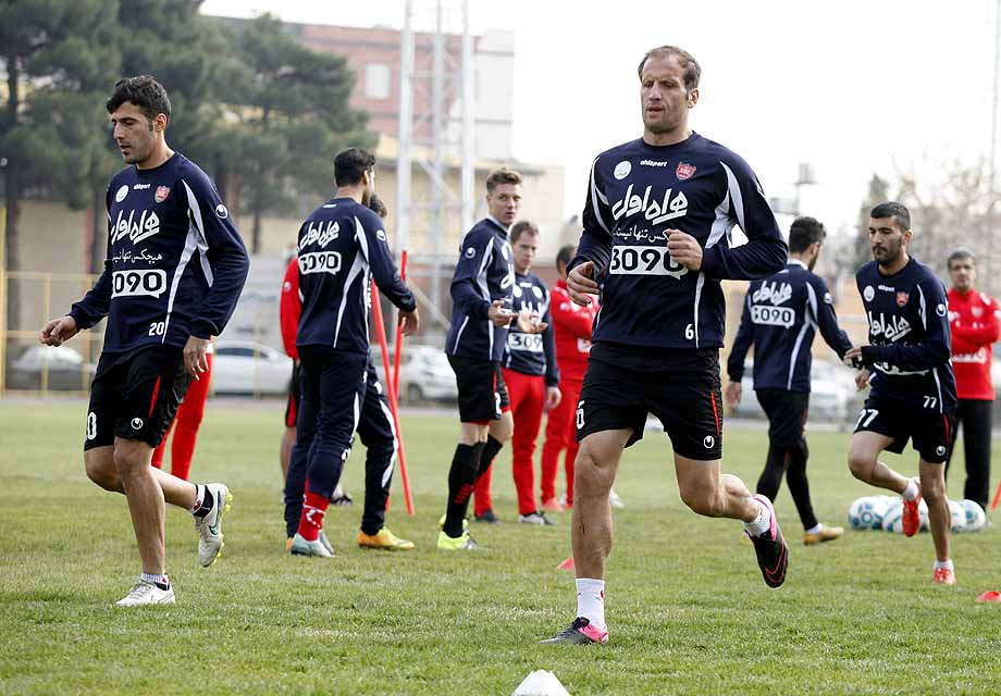 تمرین استقلالی ها، تمرین پرسپولیسی ها را به عصر موکول کرد