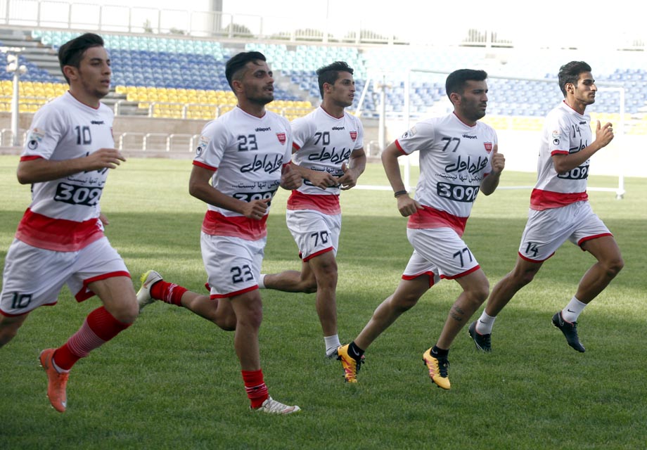 پرسپولیسی ها امروز پشت درهای بسته تمرین می کنند