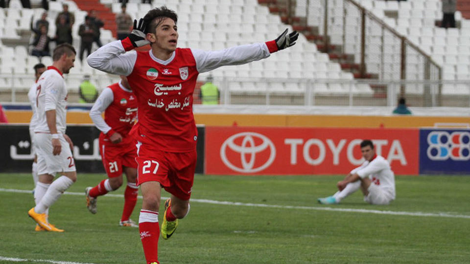 نیمه اول؛ تراکتورسازی 1-0 استقلال خورستان