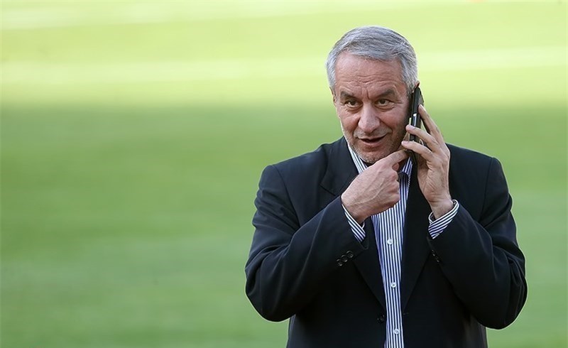 کفاشیان:صداوسیما پولش را به همان شبکه‌های خارجی‌ بدهد